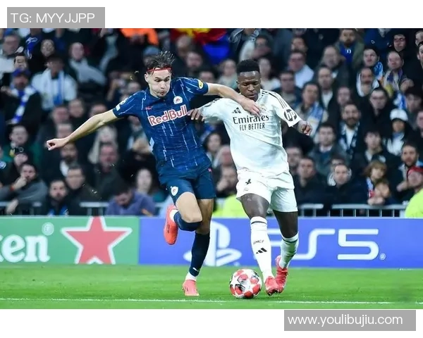 德甲精彩对决切尔西大胜巴萨神奇扑救点燃全场激情