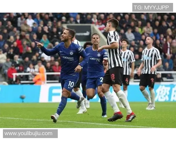 意甲激战莱比锡险胜曼联乌龙球引发争议判罚全场沸腾