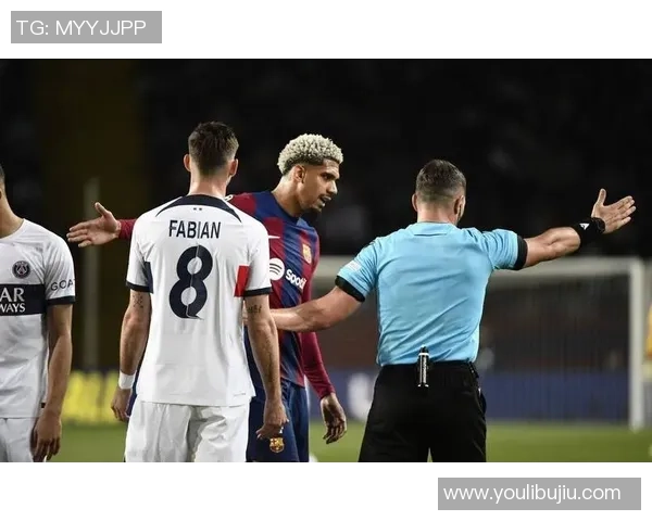 足总杯冷门波尔图逆袭巴萨红牌争议引发全场热议