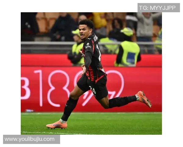 意甲焦点战AC米兰与曼联激战成平补时进球引发全场狂欢