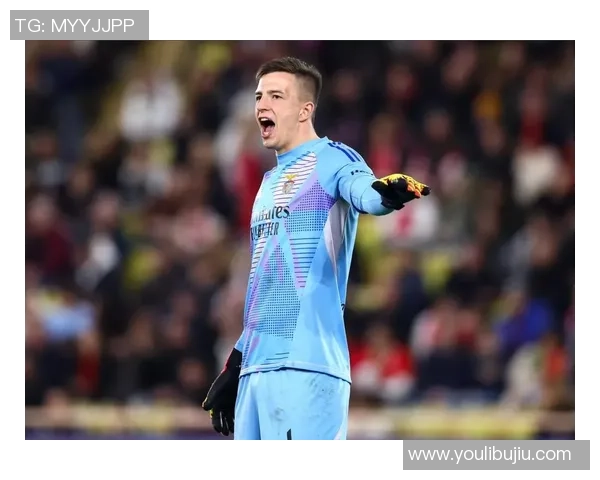 欧联杯激情四溢巴黎圣日耳曼大胜本菲卡帽子戏法点燃全场热情