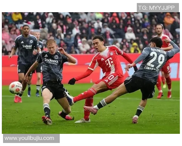 西甲激战:里昂与拜仁战成平局红牌事件引发全场热议