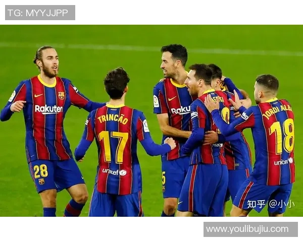 巴萨与本菲卡友谊赛零平乌龙球瞬间成为全场焦点引发热议