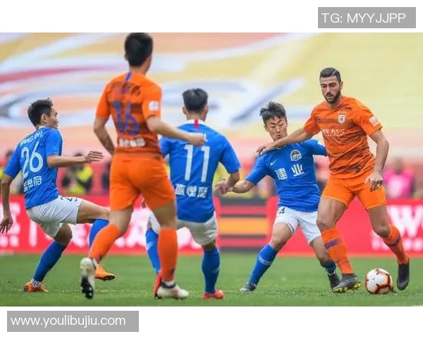 中超激战里昂大胜尤文图斯帽子戏法引发争议判罚全场沸腾